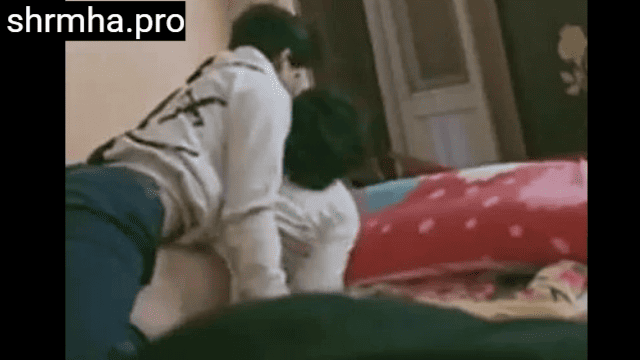 بيزنق حبيبته في اوضته وعايز ينيكها عافية سكس مصري xnxx