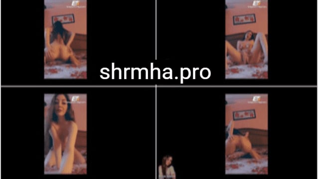 نودز لبوة مصرية بجسم جميل بتفتح خرم طيزها و بتضرب سبعه و نص